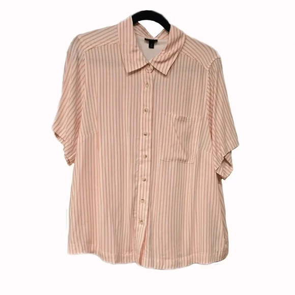 Torrid, Size 1X, Orange/White Button-Up Short-Sleeve Crop Blouse - Picture 3 of 16